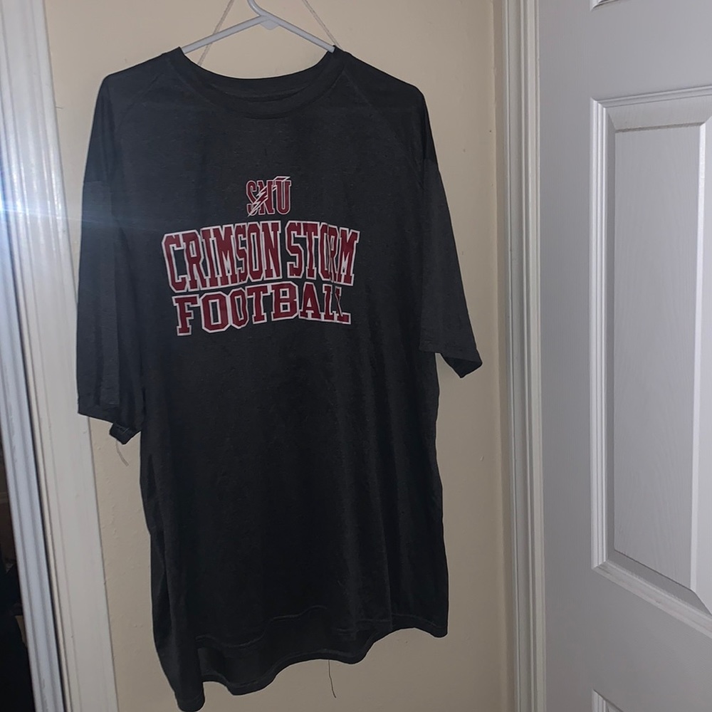 Graphic tee